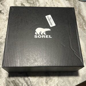 NWT never worn Sorel Youth Snow Boots